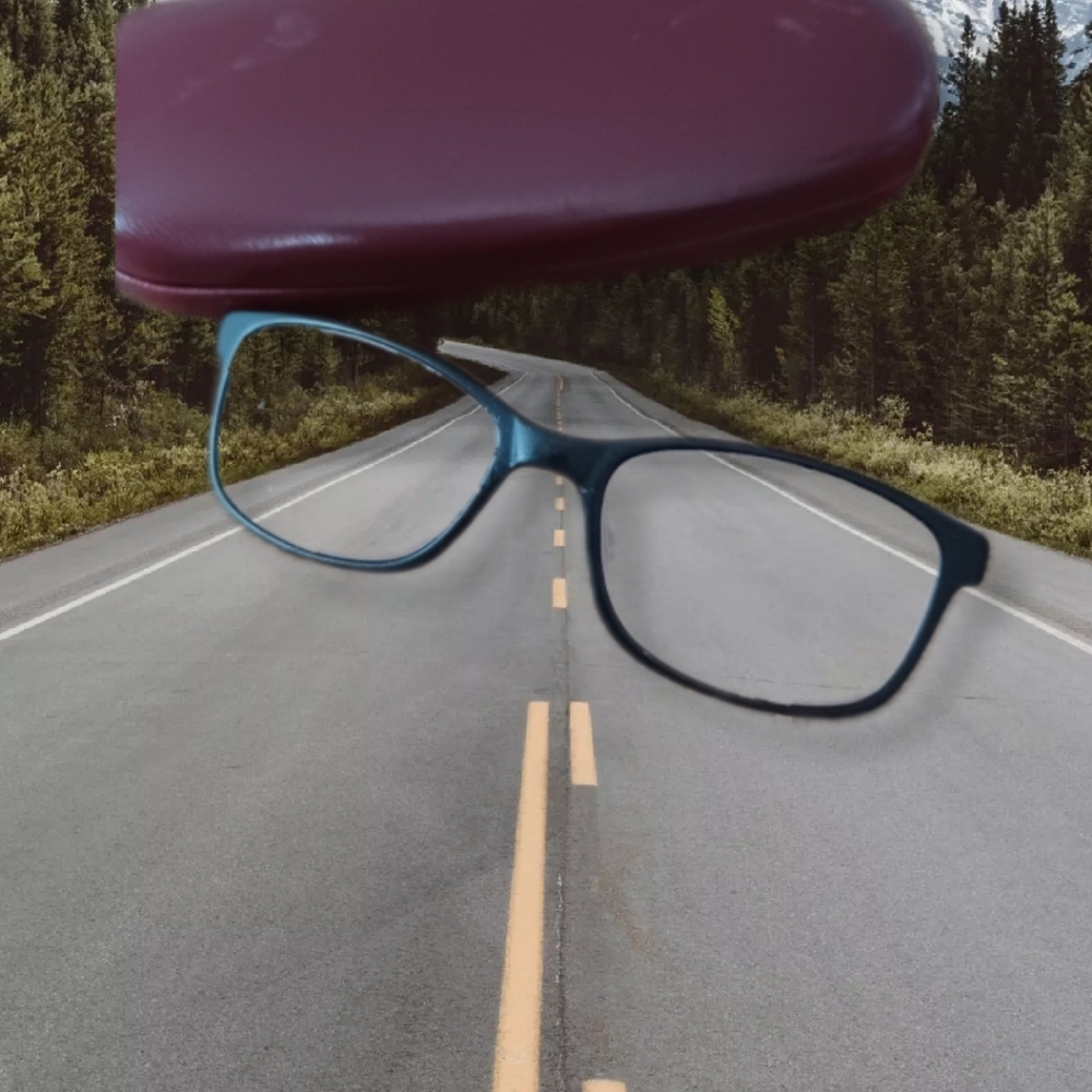 Runway Tween Frames W/ Case - image 1